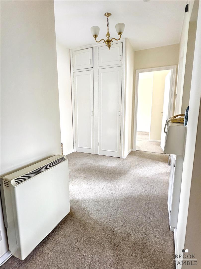 2 Bedroom Flat. Compton Place Road in Eastbourne,  13